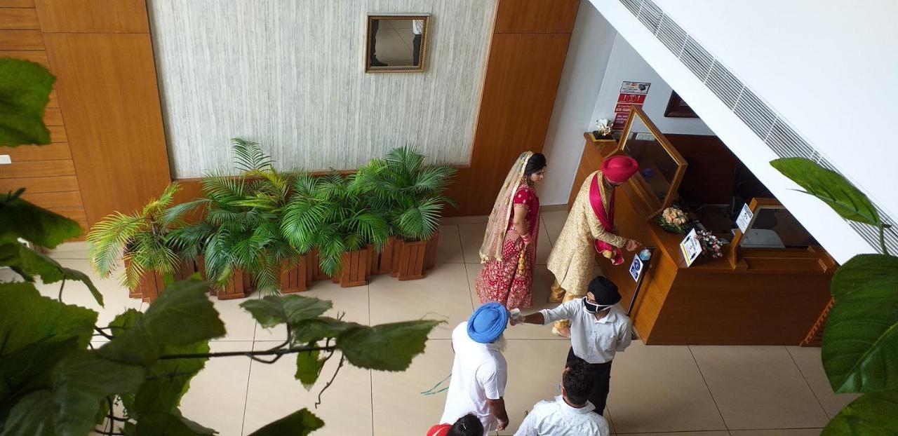Grand Hotel Nawanshahr Nawashahr Ngoại thất bức ảnh