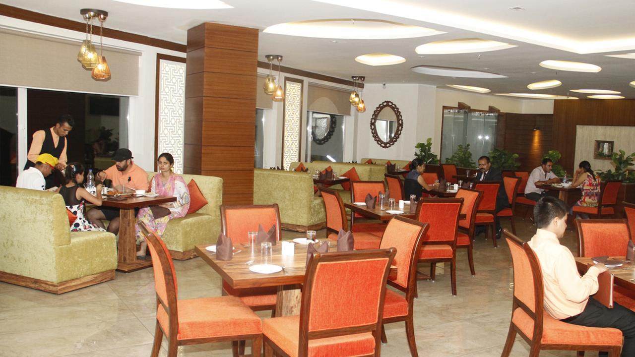 Grand Hotel Nawanshahr Nawashahr Ngoại thất bức ảnh