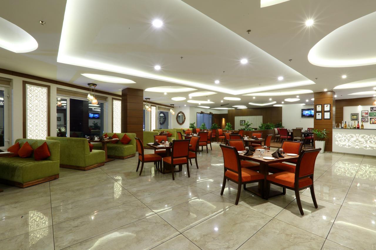 Grand Hotel Nawanshahr Nawashahr Ngoại thất bức ảnh