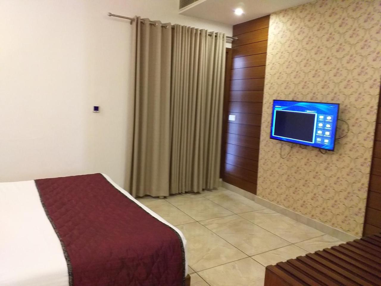 Grand Hotel Nawanshahr Nawashahr Ngoại thất bức ảnh